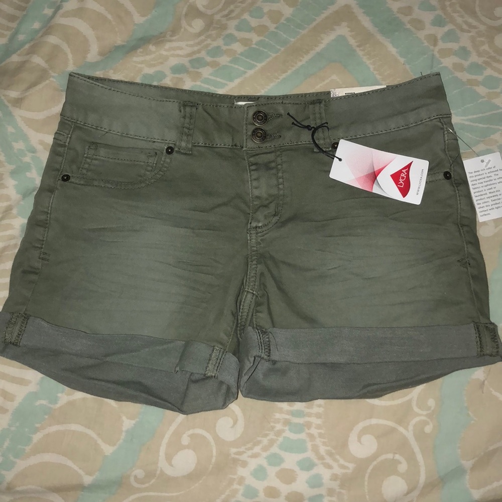 Mudd Low Rise FLX Stretch Green Shorts